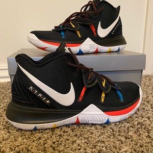 Nike Kyrie 5 “Friends”